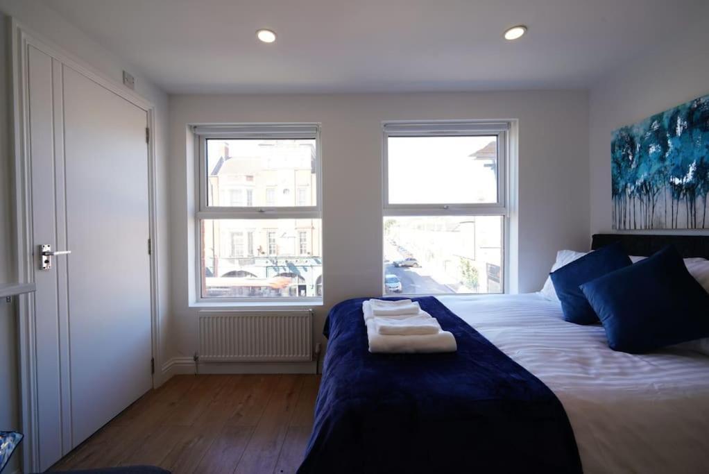 New Private Studio Apartment London 5 Buitenkant foto